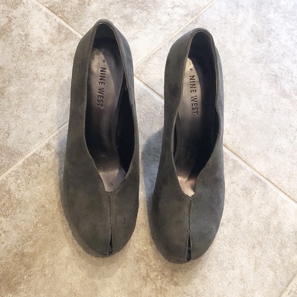 Nine West suede leather gray ankle booties… - Picture 5 of 12